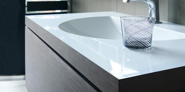vasque intégré à un meuble de salle de bains selon la technolgie C-bonded de Duravit