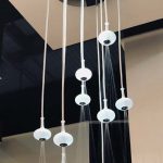 La douche de tête en verre Melograno de Fima forme un lustre