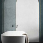 Jeux de perspectives avec le papier peint waterproof décor Archi de London Art