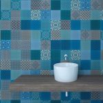 Cersaie 2018 : tendance Bleu, carrelage Ornamenta, gros plan.