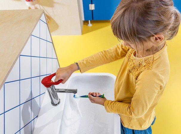 O.Novo Kids de Villeroy & Boch : la robinetterie avec sa manette facile à manipuler