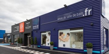 Façade du showroom Envie de salle de bain de Champagne au Mont d'Or
