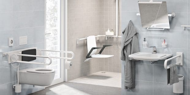 salle de bains pour personne en fauteuil roulant