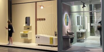 Les stands Ex-t et Arblu au salon de la salle de bains Milan 2022