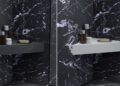 Banquette d'angle pour la douche Sanaosa de Wedi