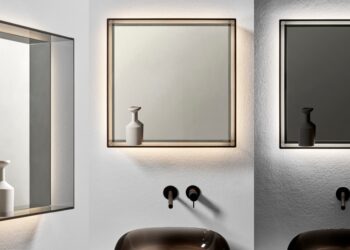 Trois vues du miroir de salle de bains Teca de Antoniolupi