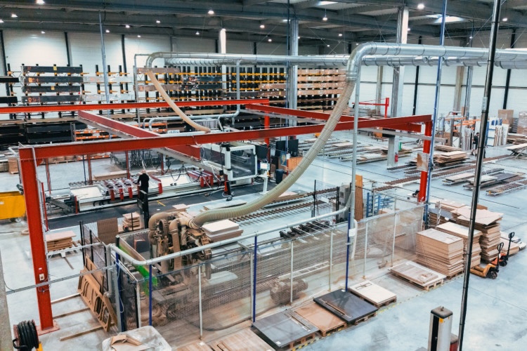 Intérieur de l'usine Izon 2 de Discac