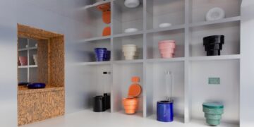 Intérieur du showroom Trone à Paris.