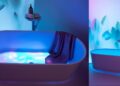 La baignoire Val Luminen de Laufen et ses lumières projetées