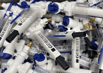 Mécanismes de chasse à l'usine Geberit de Pfullendorf.