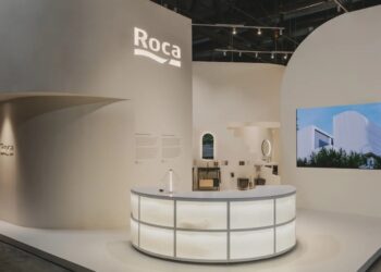 L'entrée du stand Roca à Milan 2026
